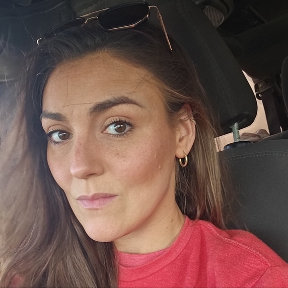 Meet your Posher, Taylor - Picture 1 of 1